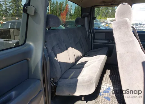 2001 Chevrolet Silverado 1500 Ls из США, поврежденный, VIN 2GCEK19T211157117